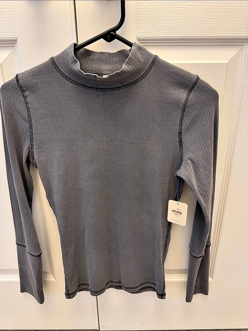 Free People C 8318 Long Sleeve Ribbed Top in Gray Size Small NWT